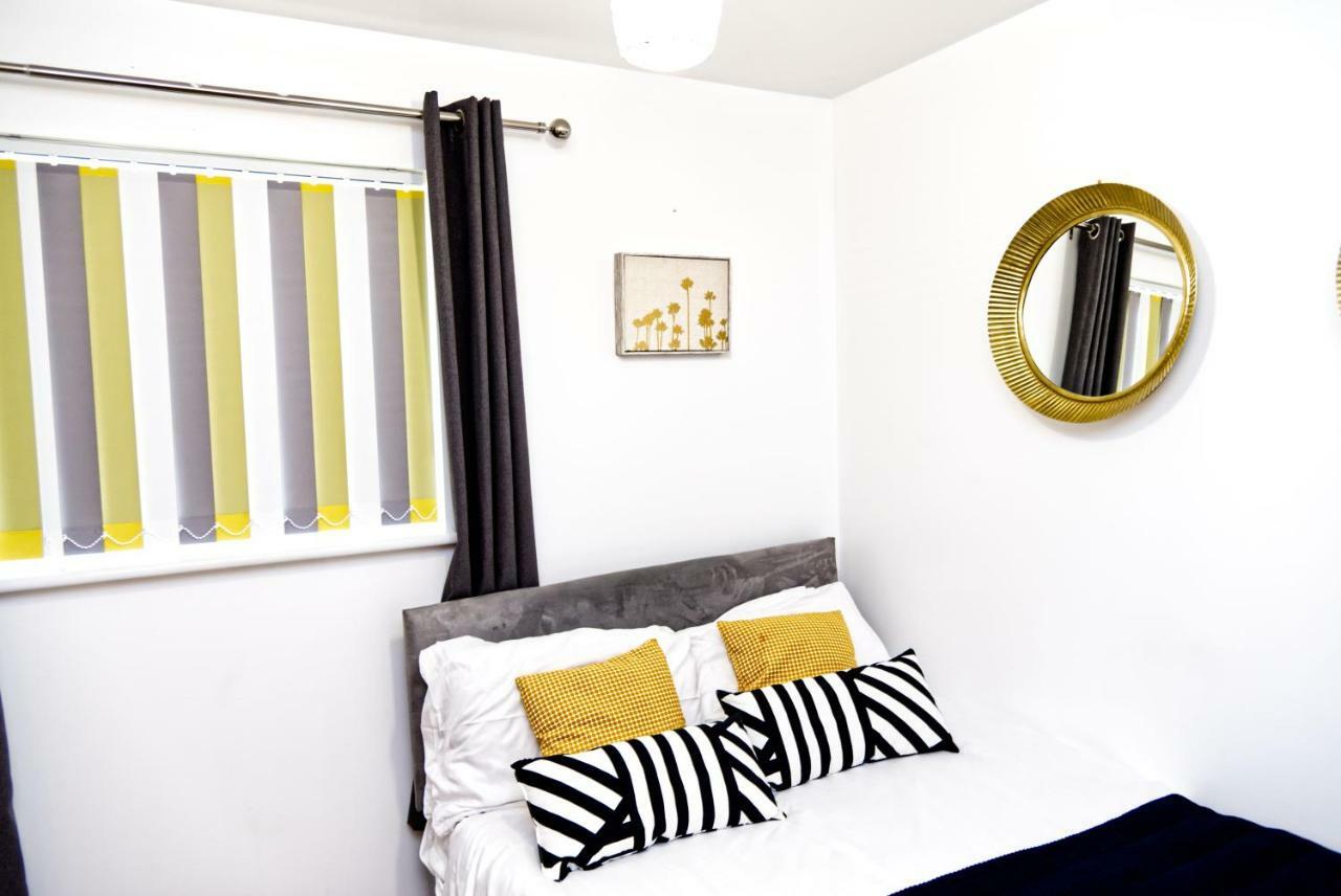 The Pent House - Lushio Apartments Northampton Luaran gambar